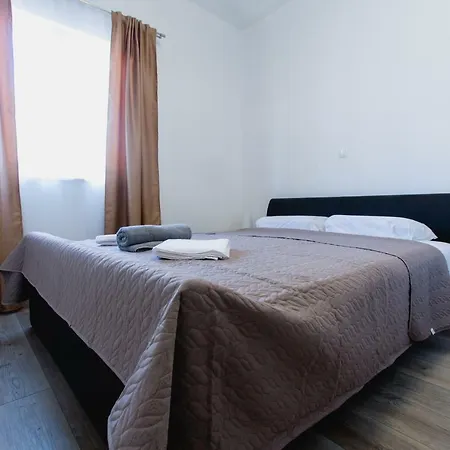 Putnik Apartamento Dugi Rat